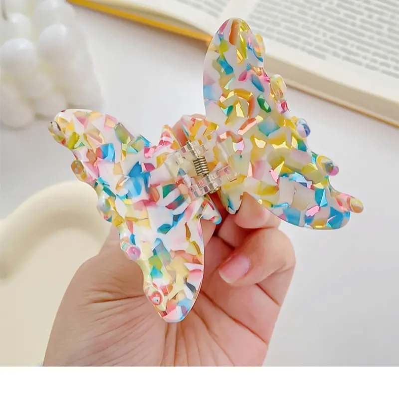 6-2cm-colorful-curved-acetate-hair-claw-handheld-detail