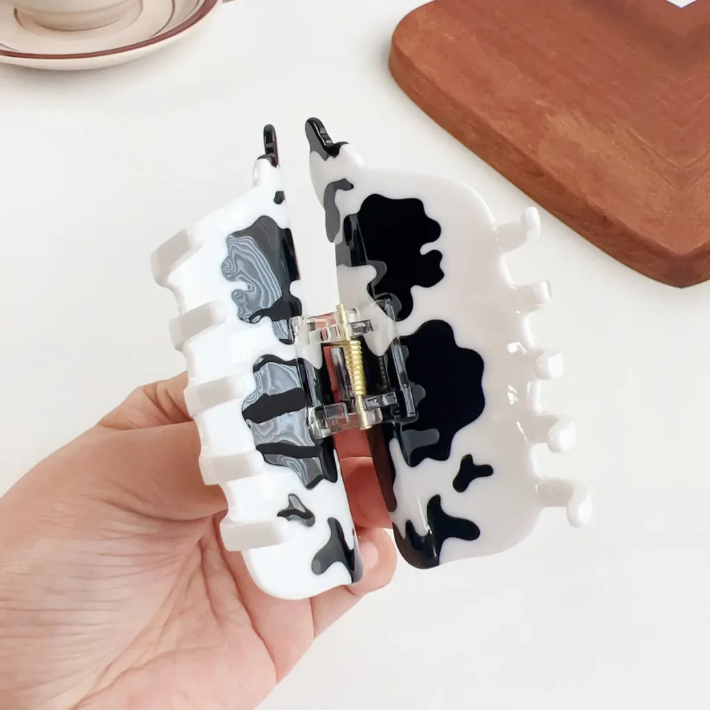 Spliced Cow Acetate Hair Claw Spring Detail