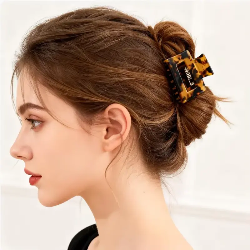 Women Wearing 5CM Cellulose Acetate Hair Claw Clip