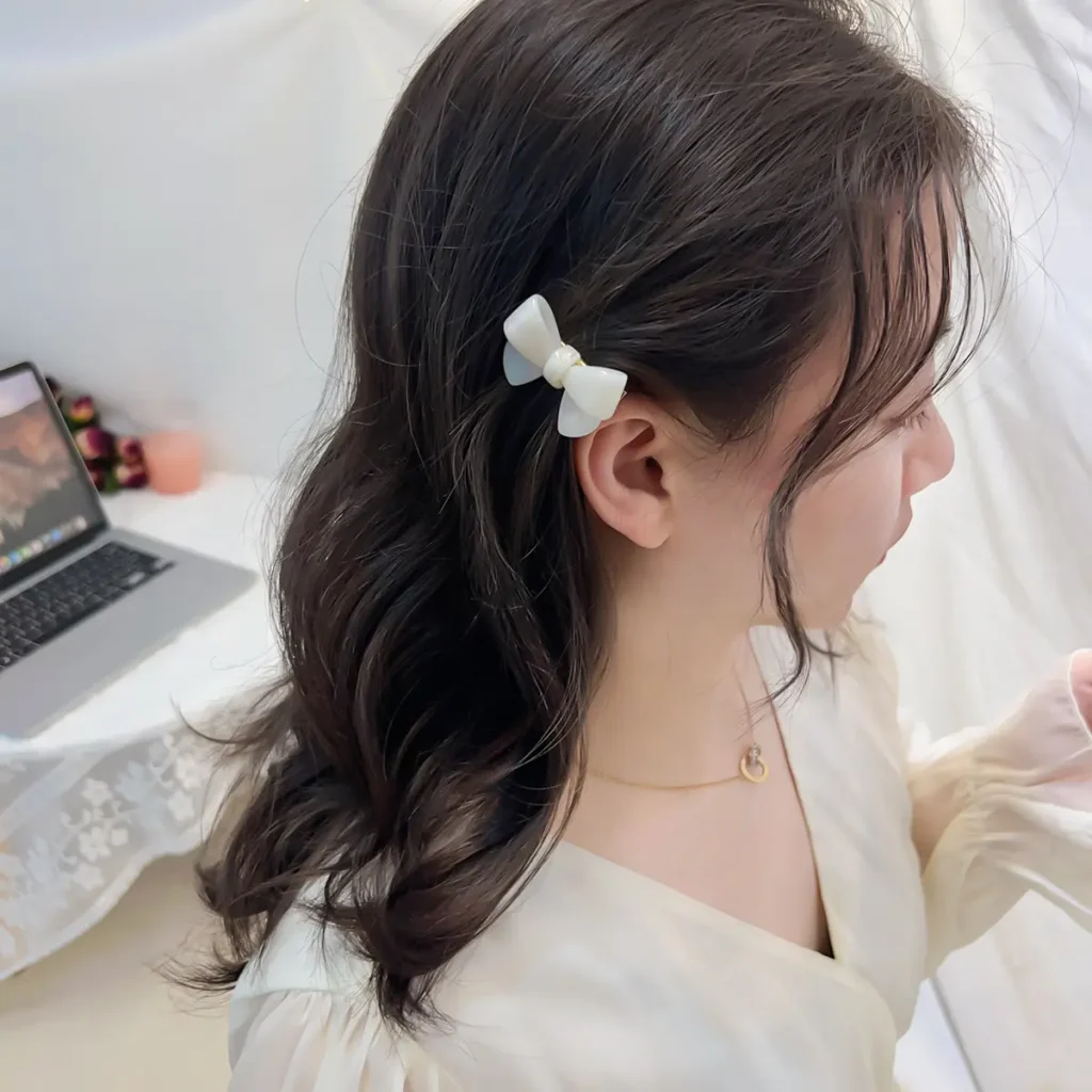 sweet-ivory-bow-cellulose-acetate-hair-clip-model